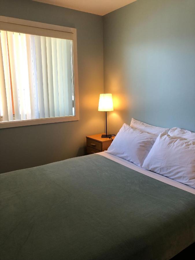 Sun Beach Motel Osoyoos Esterno foto
